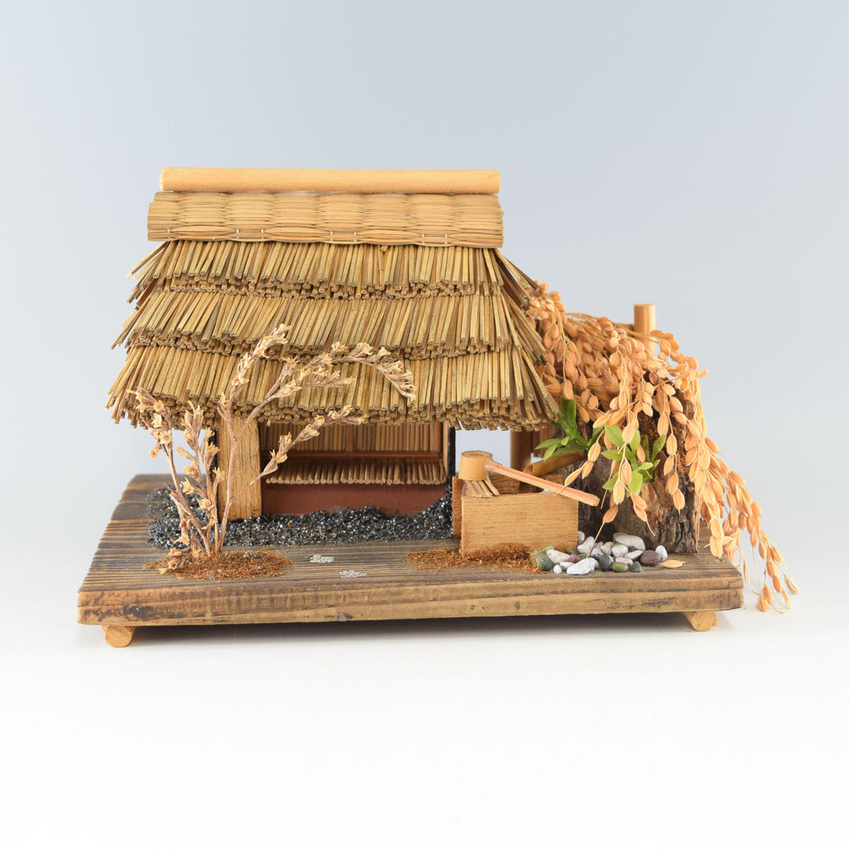 木 日本の伝統装飾品 藁葺き屋根の家 伝統装飾品 チャーム ホーム