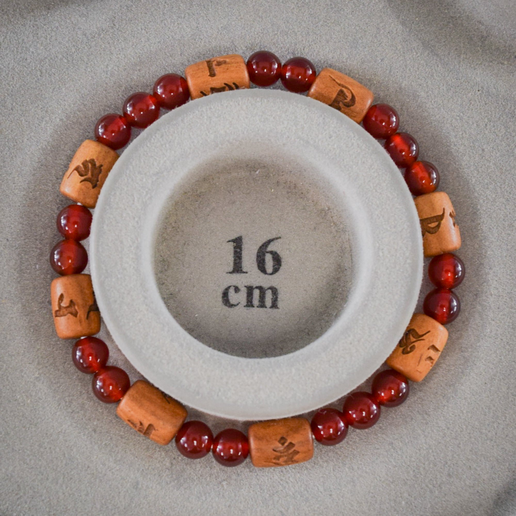 6mm インド白檀 光明真言彫 俵型 瑪瑙 ブレスレット – 京都あさひ屋