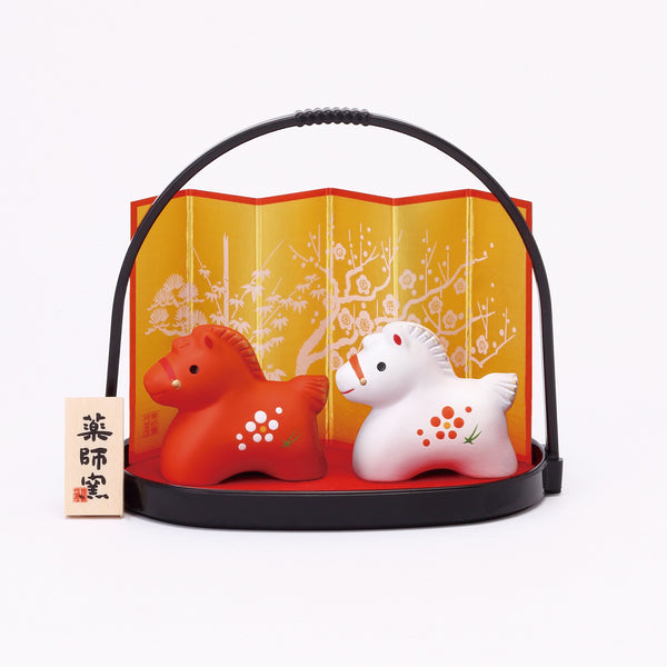 2026 Japanese Zodiac Horse Ceramic Ornament (57 White & Pink basket)