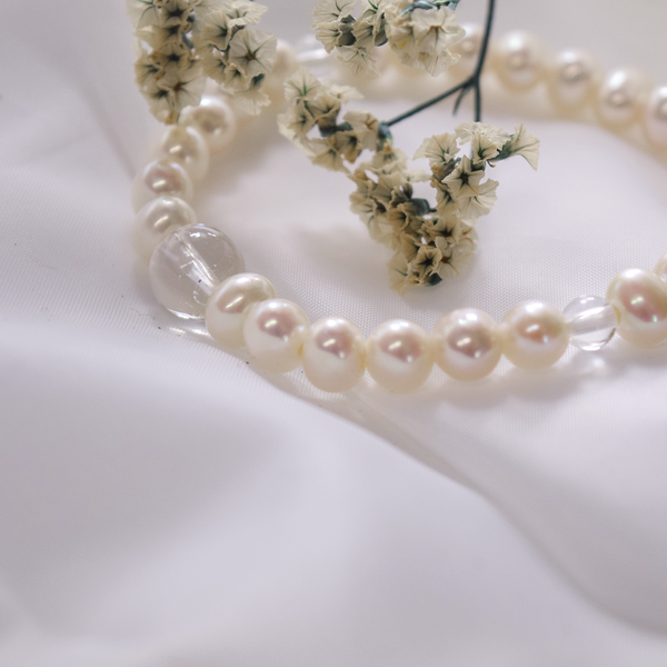 6mm Freshwater Pearls & Crystal Bracelet