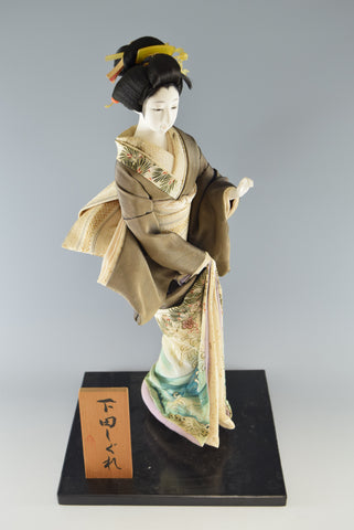 Japanese Traditional Doll Figurine Ornament Home Decor Gray & White Shimotashigure【free shipping】