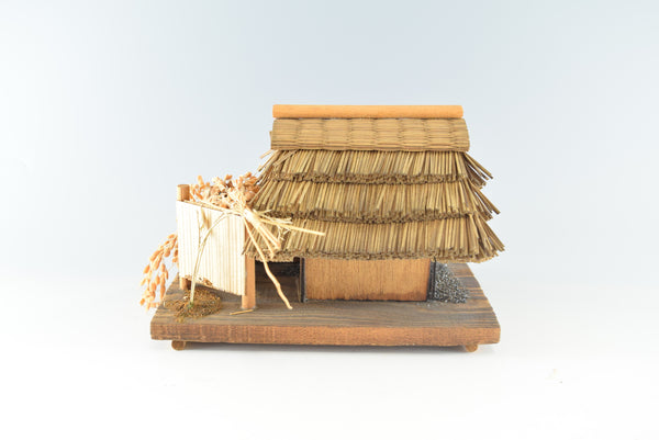 Japanese House With a Thatched Roof Tradition Ornament Charms Home decor