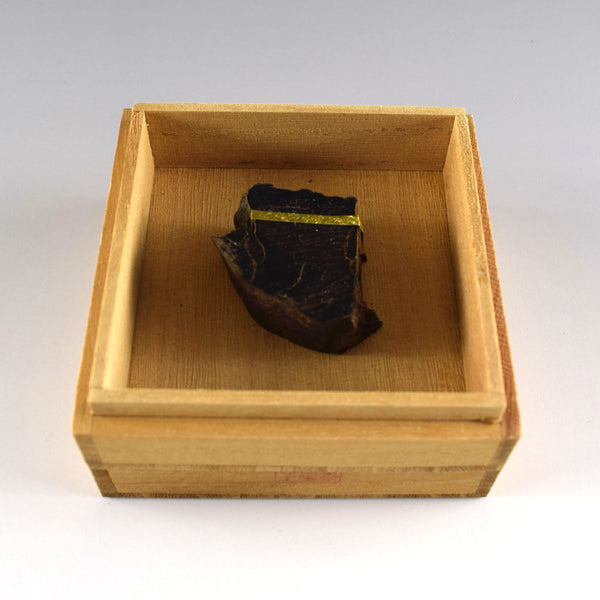 4.0cm×4.0cm×1.8cm 特選 沈香 ウッド 桐箱付 (1点もの)