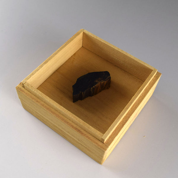 4.2cm×1.8cm×1.1cm 特選 沈香 ウッド 桐箱付 (1点もの)