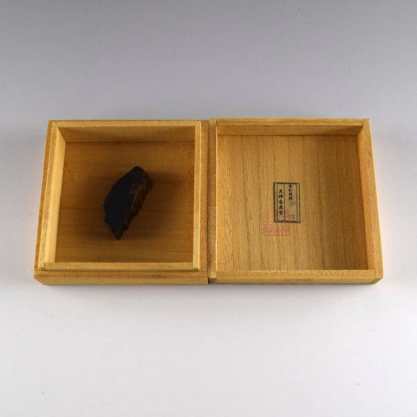 4.2cm×1.8cm×1.1cm 特選 沈香 ウッド 桐箱付 (1点もの)
