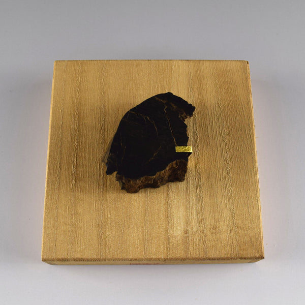 4.0cm×4.0cm×1.8cm 特選 沈香 ウッド 桐箱付 (1点もの)