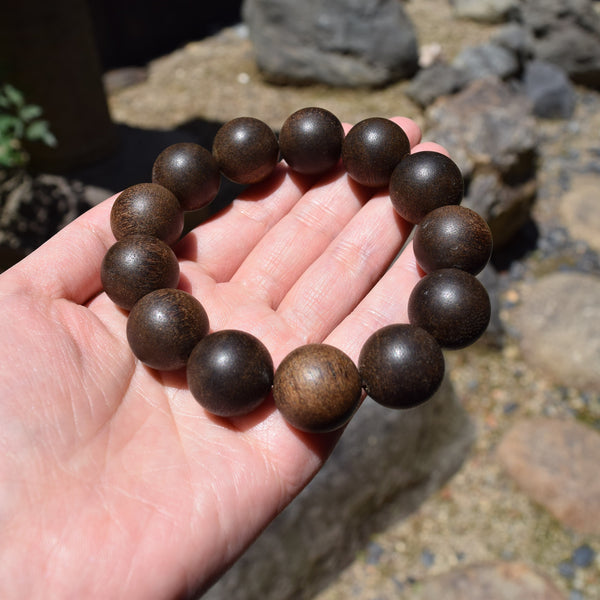 [Japan Exclusive] 18mm Agarwood beads Bracelet Used (one of a kind)