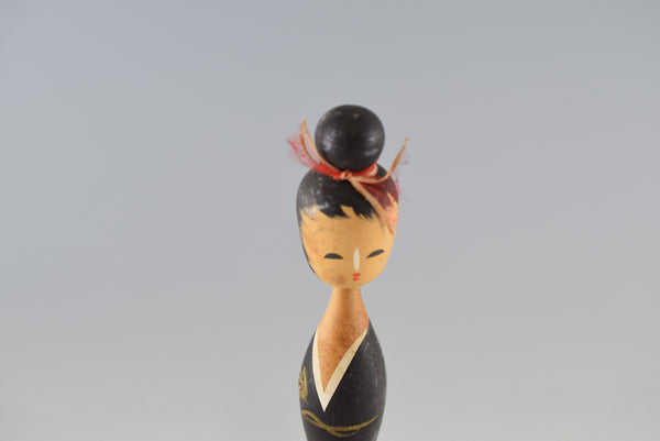伝統的 日本の人形 置物 木製装飾品 チャーム ホームデコレーション