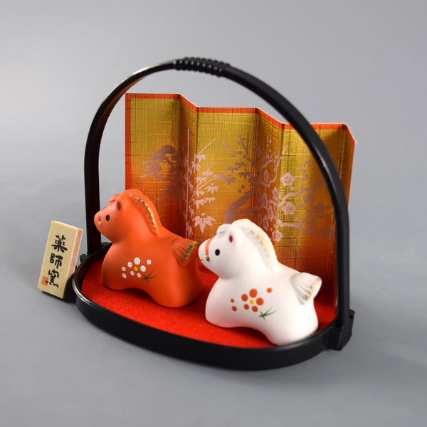 2026 Japanese Zodiac Horse Ceramic Ornament (57 White & Pink basket)