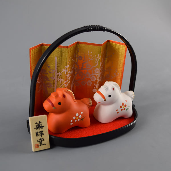 2026 Japanese Zodiac Horse Ceramic Ornament (57 White & Pink basket)