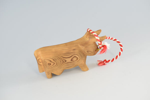 日本 木彫りの雄牛の飾り チャーム ホームデコレーション