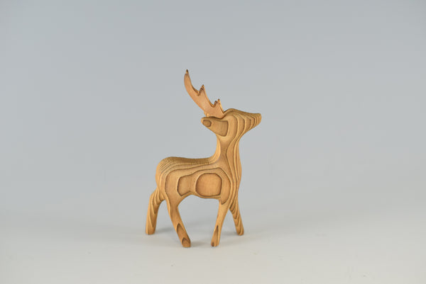 日本 伝統的 木彫りの鹿の飾り チャーム ホームデコレーション