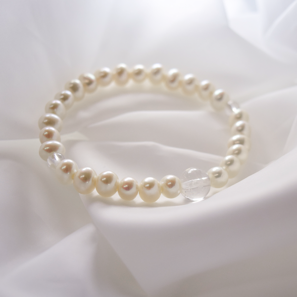 6mm Freshwater Pearls & Crystal Bracelet